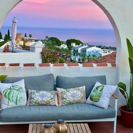 Casa Paz - 2 Bedroom - Terrace Views & Hot Tub * Nerja
