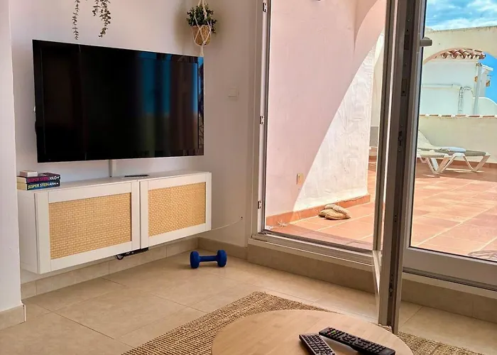 Casa Paz - 2 Bedroom - Private Terrace Views * Nerja